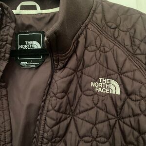 Like new, burgandy color, super cute!